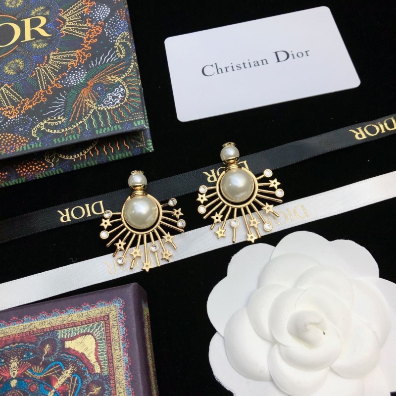 chr1st1an D10r earrings